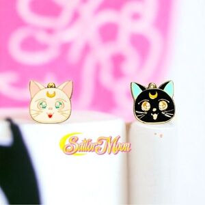 🆕 SAILOR MOON Artemis & Luna charms 1” x 1”